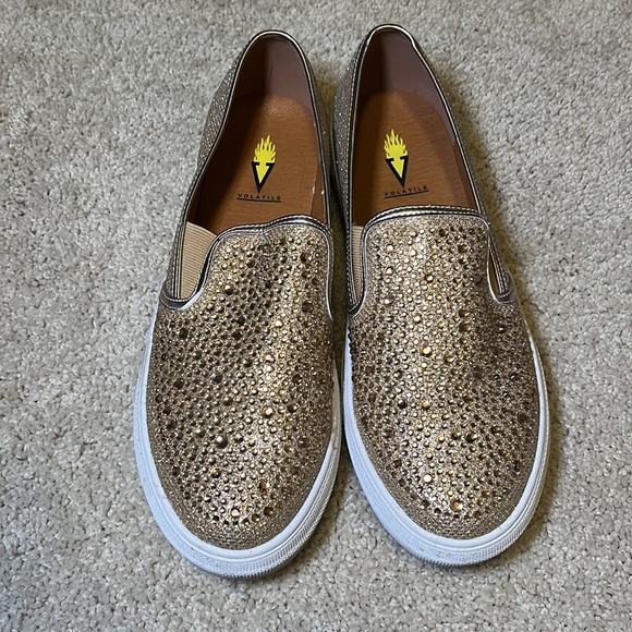 Volatile GOLD beaded slip on shoes size 9 - Picture 3 of 6